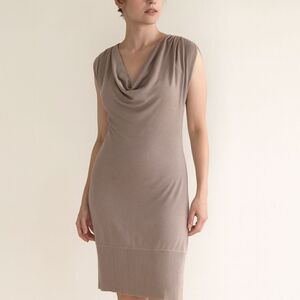 NWT Vertigo Paris Women’s Sleeveless Cowl Neck Knit Dress Size M Taupe Stretch